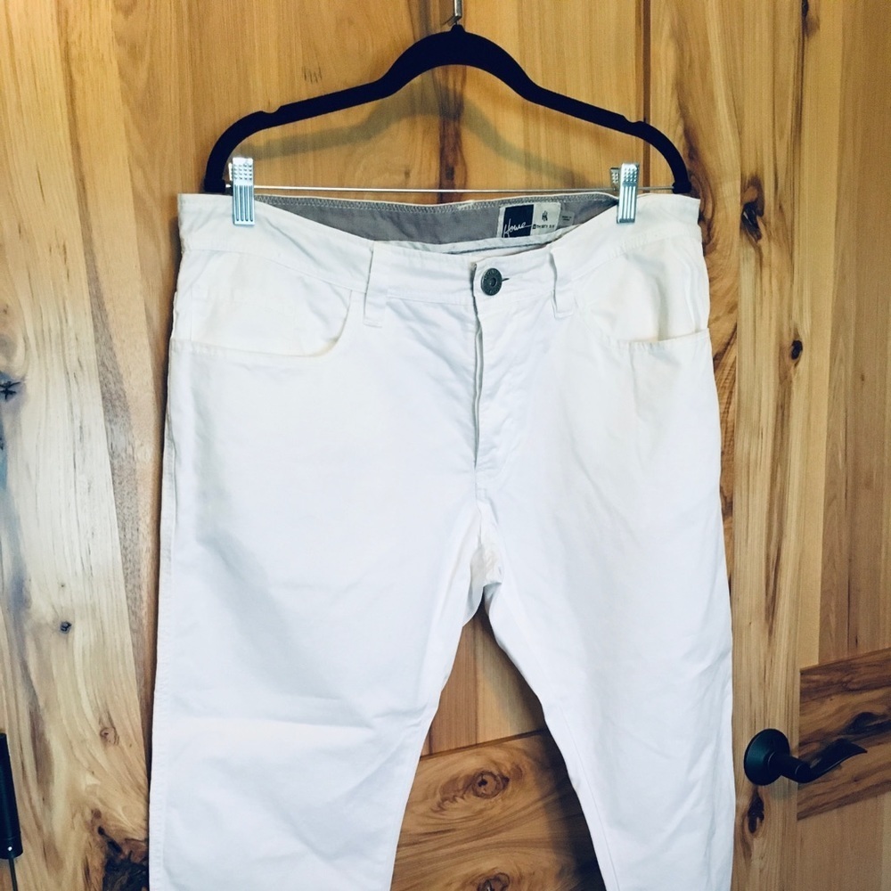 Howe Creates White Jeans